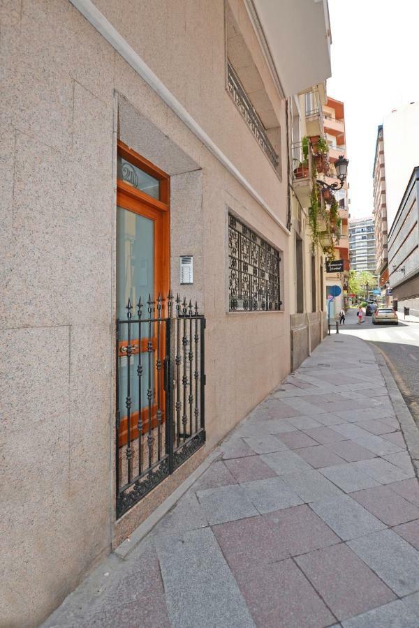 Atico Con Terraza En El Centro De Alicante Apartman Kültér fotó